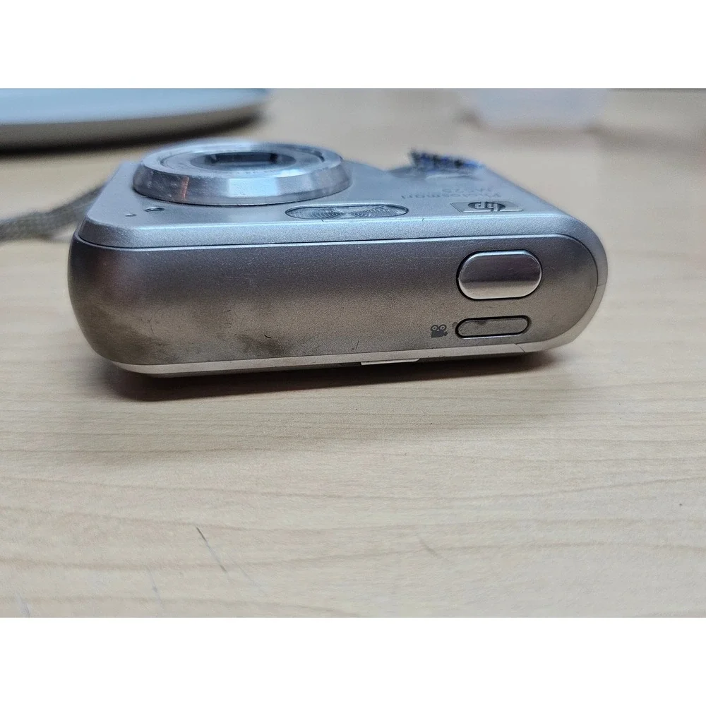HP Photosmart M525 digital camera. Tested works